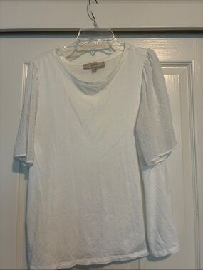 LOFT White Short Sleeve Puff Sleeve Swiss Dot Tee